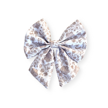 Sailor Bow - White Batik
