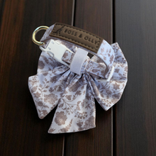 Collar - White Batik